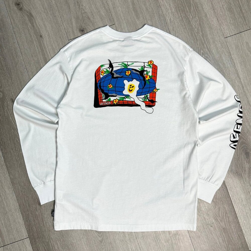 BNWT Afends - Globe - Recycled Men's White Long Sleeve T-Shirt - Size Medium